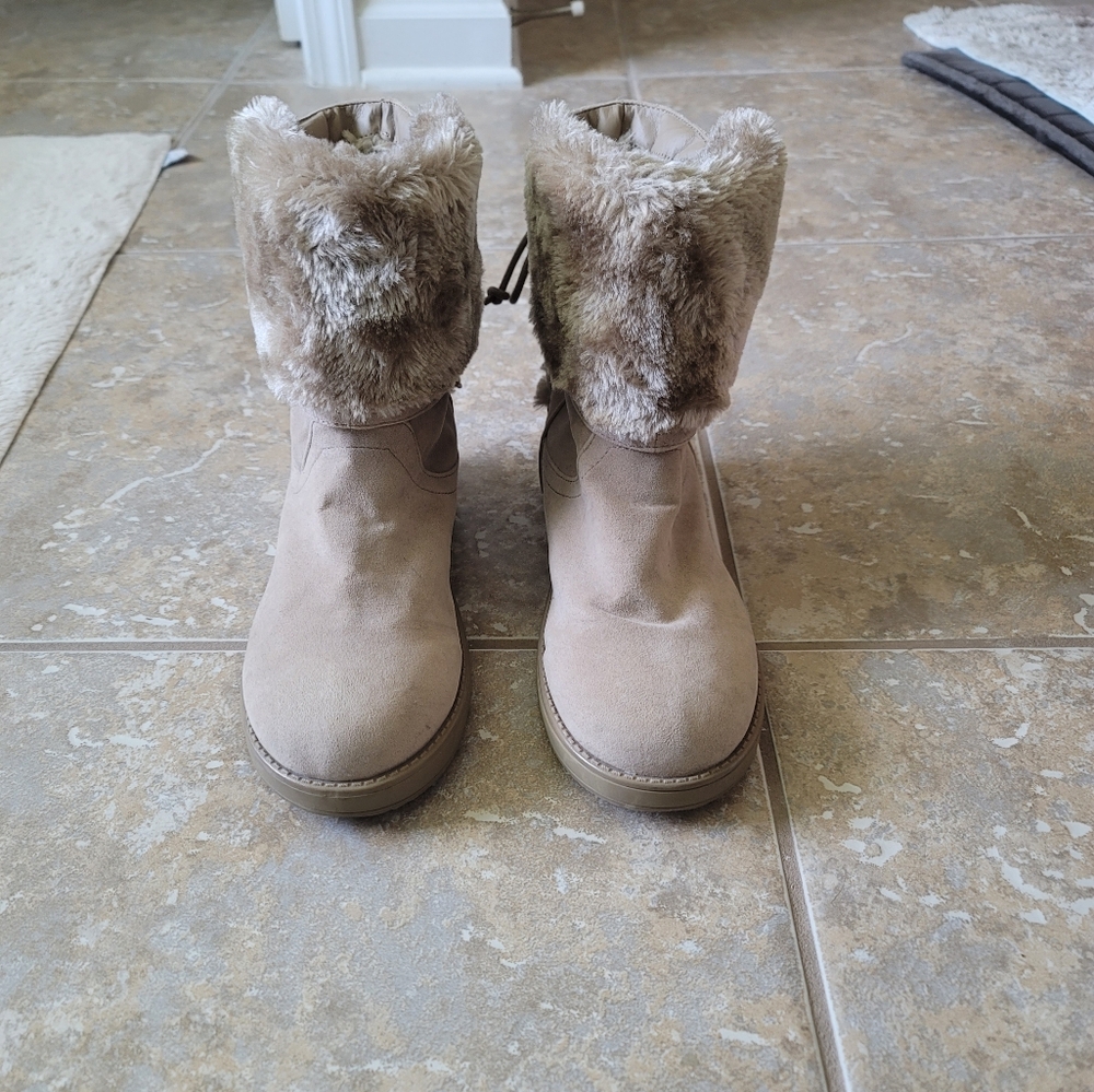 G by Guess Fuzzy Suede Boots Size 8 WORN ONCE!